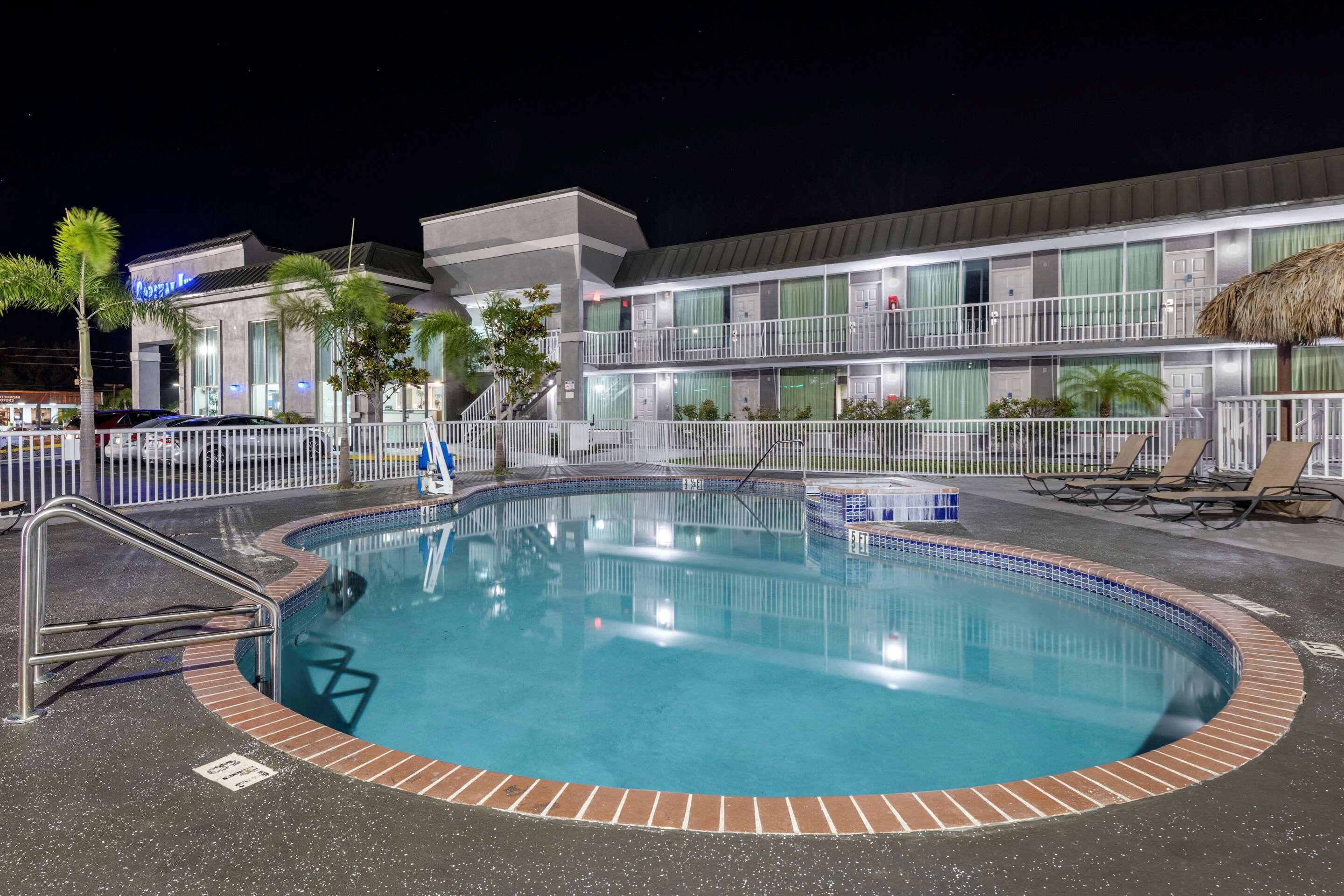Rodeway Inn New Port Richey Exterior foto