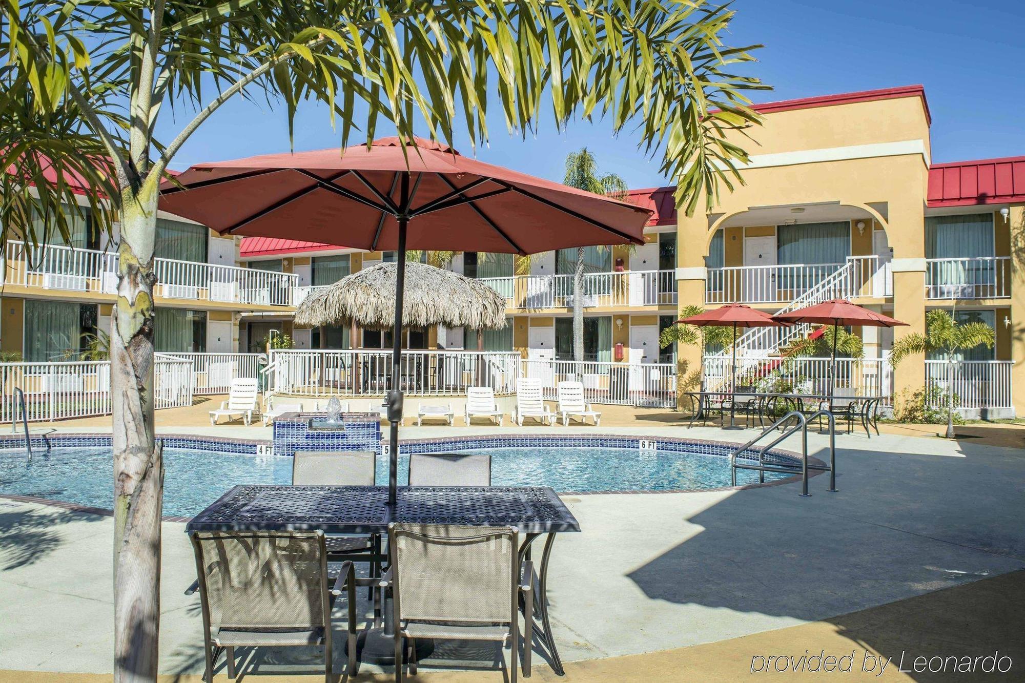 Rodeway Inn New Port Richey Exterior foto