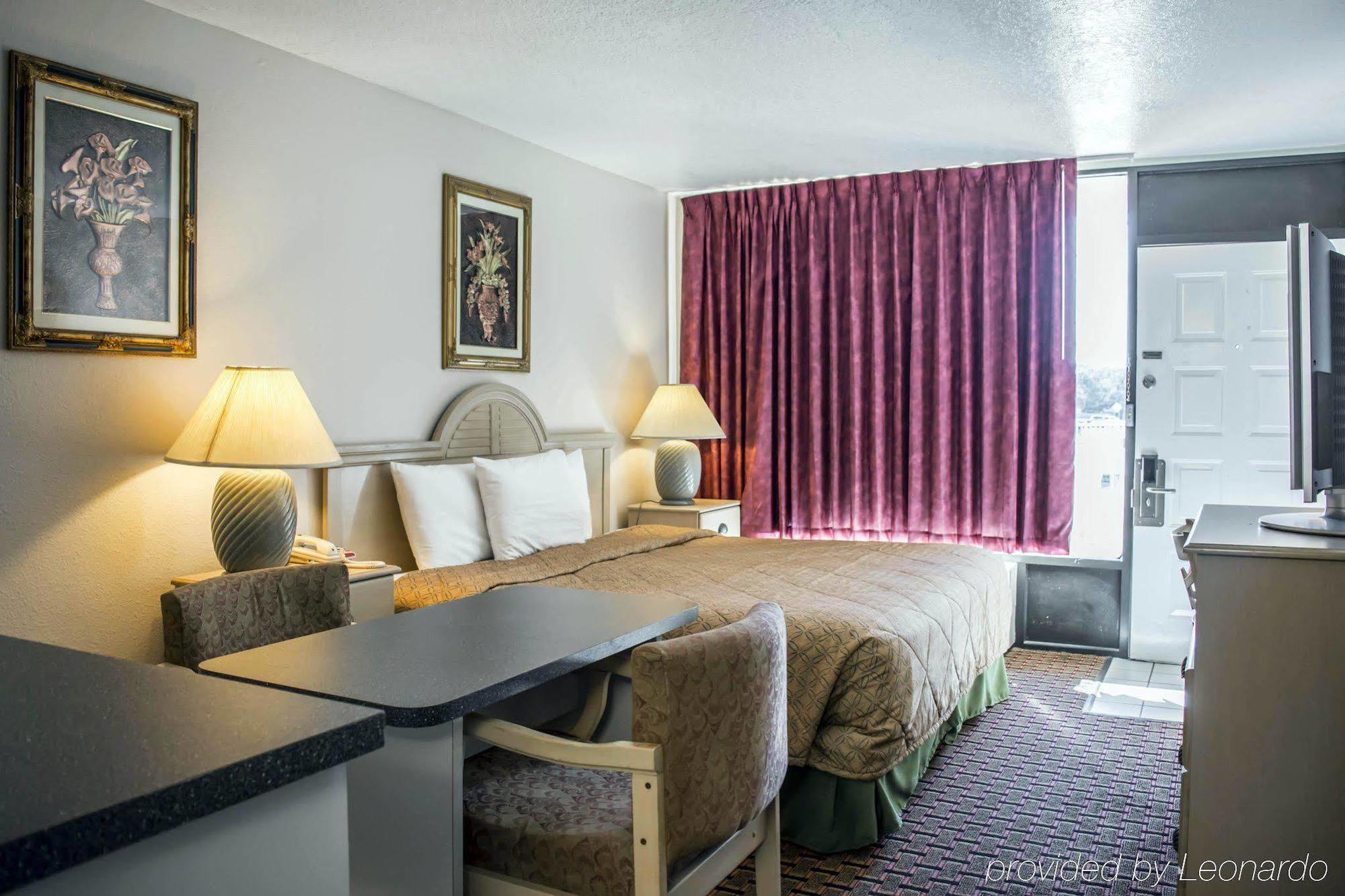 Rodeway Inn New Port Richey Exterior foto